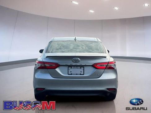 Used 2020 Toyota Camry LE FWD image 5