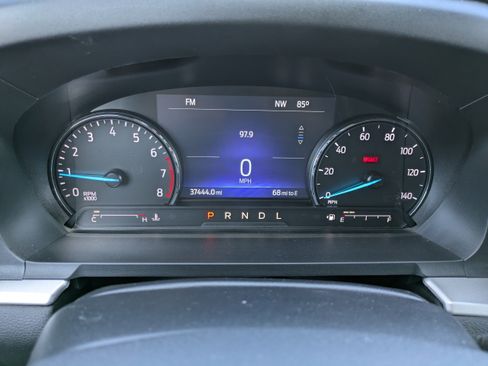 Used 2022 Ford Explorer XLT w/ Equipment Group 202A AWD/4WD image 24