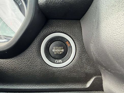 Used 2023 RAM 1500 Big Horn AWD/4WD image 32