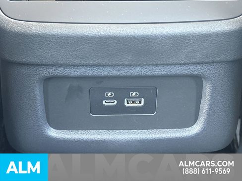 Used 2025 Nissan Pathfinder SV image 27