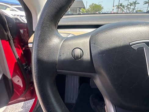 Used 2019 Tesla Model 3 Long Range RWD image 17