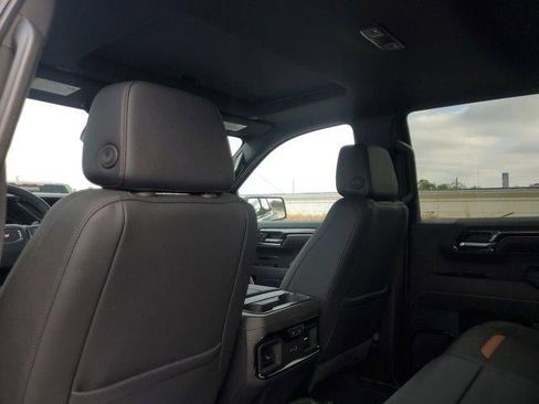 New 2026 GMC Sierra 1500 AT4 w/ Technology Package image 9