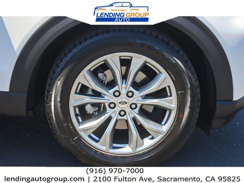 Used 2020 Ford Explorer XLT w/ Equipment Group 202A image 9