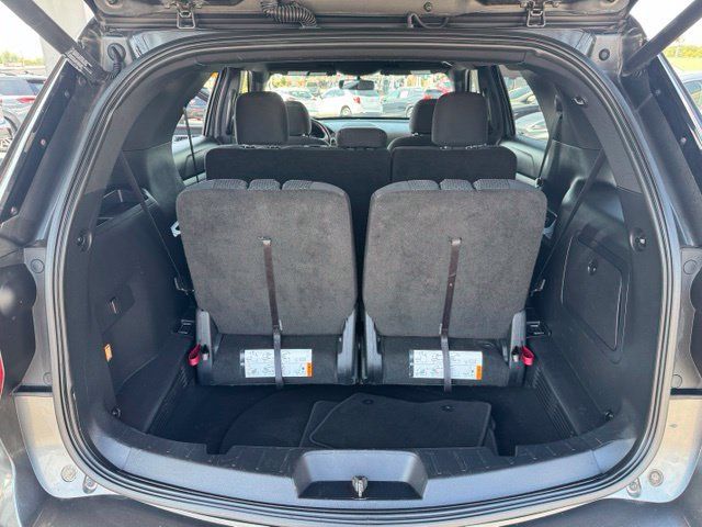 Used 2017 Ford Explorer XLT w/ Equipment Group 201A FWD image 23