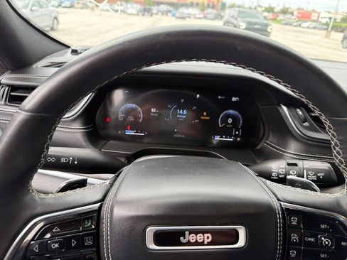 Used 2021 Jeep Grand Cherokee L Overland w/ Luxury Tech Group IV AWD/4WD image 18