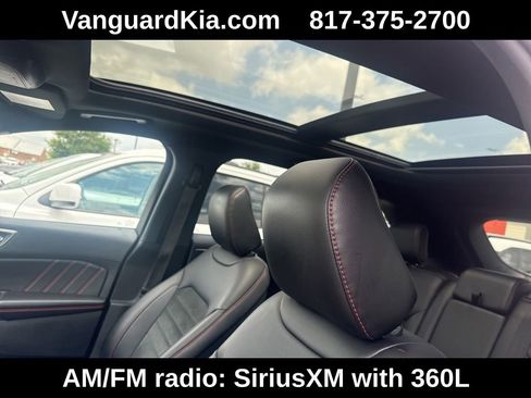 Used 2022 Ford Edge ST-Line AWD/4WD image 5