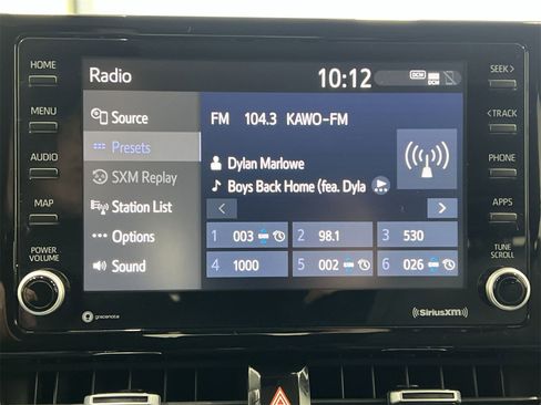 Used 2022 Toyota Corolla Cross XLE image 16