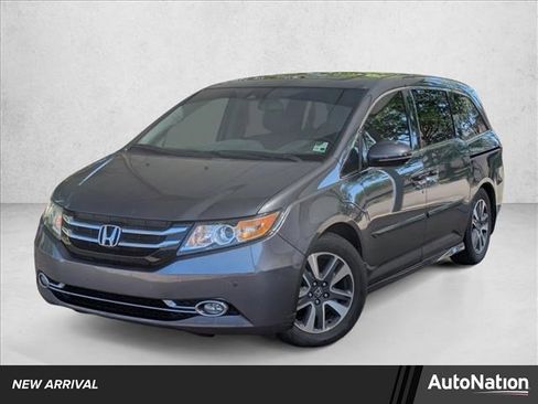 Used 2014 Honda Odyssey Touring image 1