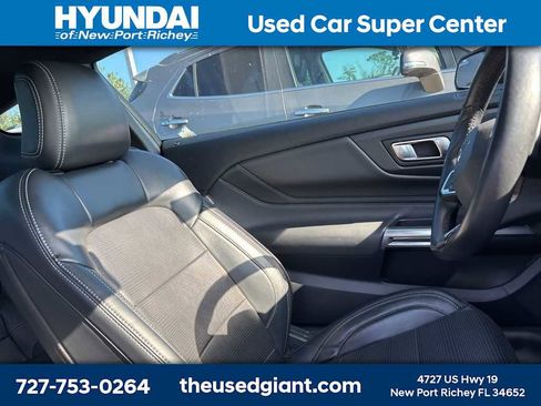 Used 2024 Ford Mustang GT Premium image 8