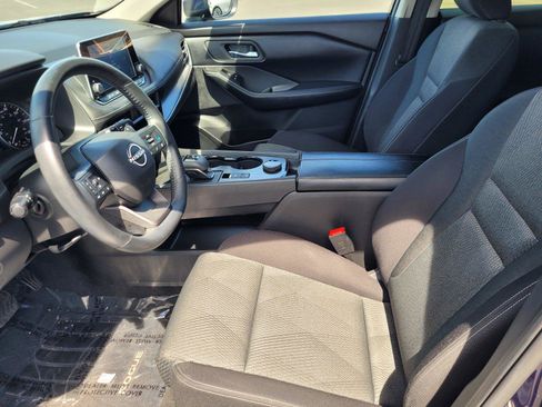 Used 2025 Nissan Rogue SV AWD/4WD image 19