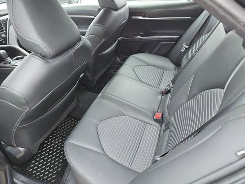 Used 2024 Toyota Camry SE image 8