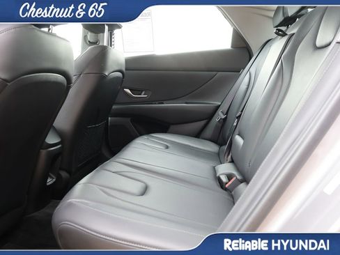 Certified 2024 Hyundai Elantra Limited FWD image 17