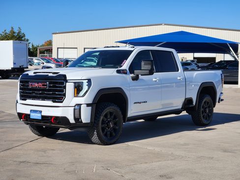 Certified 2024 GMC Sierra 2500 AT4 w/ AT4 Premium Plus Package image 3