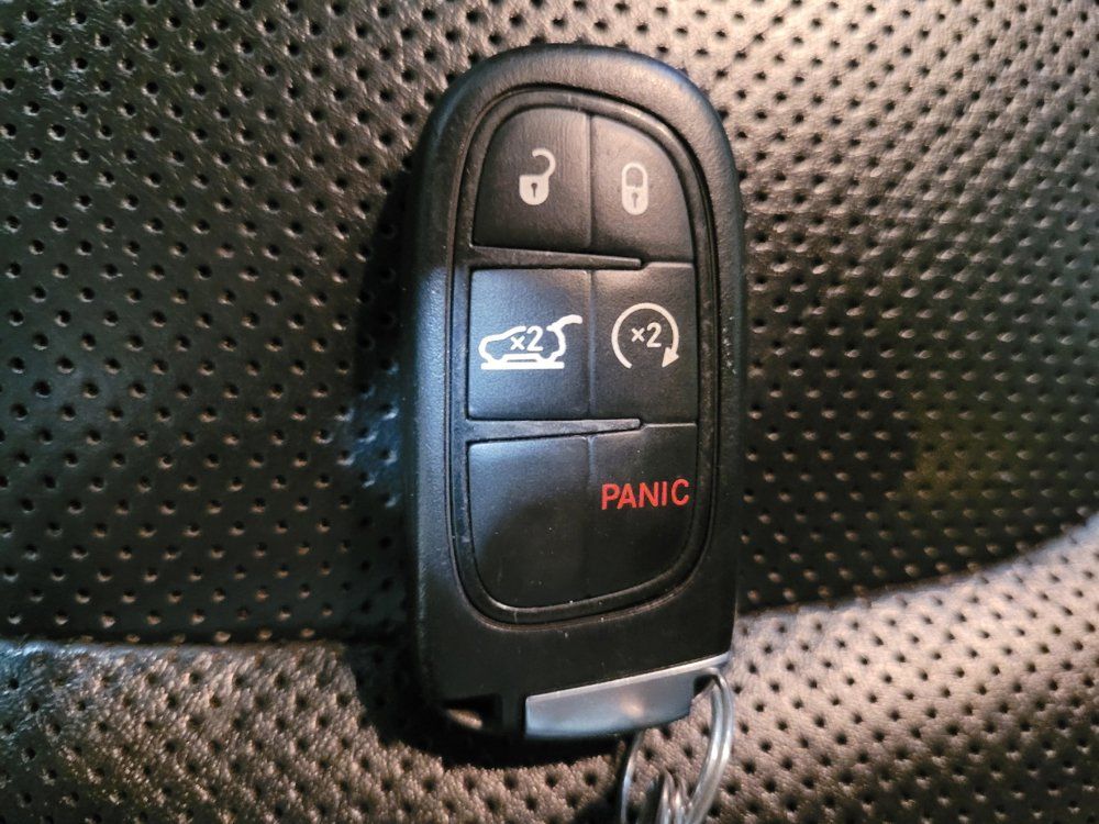 Used 2019 Jeep Cherokee Limited AWD/4WD image 32