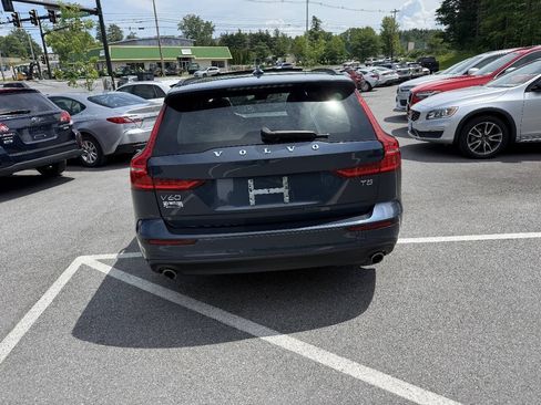 Used 2020 Volvo V60 T5 Momentum FWD image 7