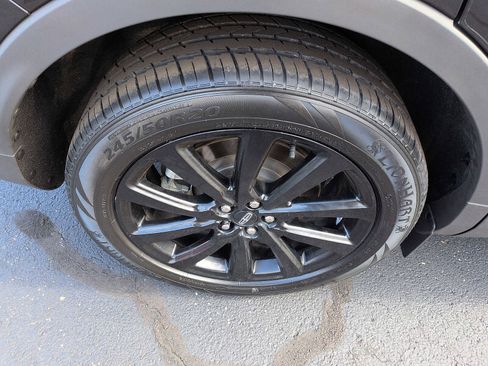 Used 2023 Lincoln Nautilus Reserve w/ Equipment Group 202A image 9