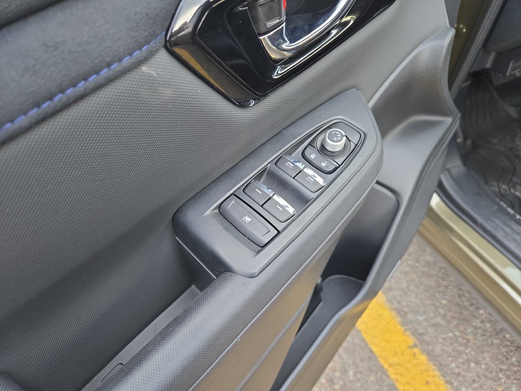 Used 2025 Subaru Forester Limited AWD/4WD image 13