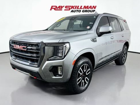 Used 2023 GMC Yukon AT4 w/ AT4 Premium Package AWD/4WD image 3