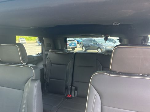 Used 2021 Chevrolet Tahoe Premier AWD/4WD image 18