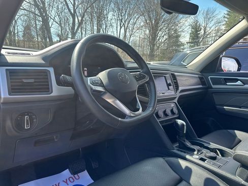 Used 2022 Volkswagen Atlas SE image 6