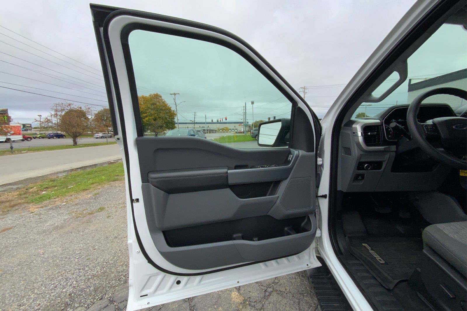 Used 2023 Ford F150 XLT w/ Trailer Tow Package AWD/4WD image 20