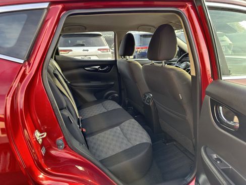 Used 2022 Nissan Rogue Sport SV image 37