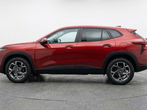 Used 2025 Chevrolet Trax LT image 5