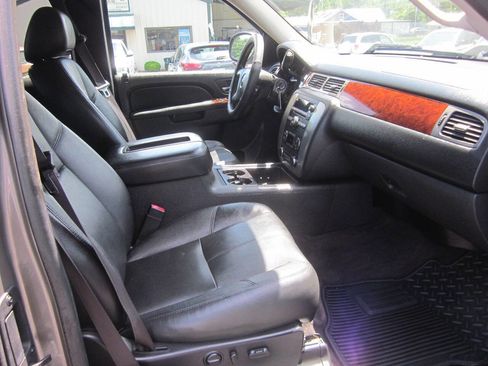 Used 2013 GMC Sierra 1500 SLT w/ SLT Convenience Package AWD/4WD image 15