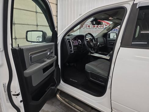 Used 2015 RAM 2500 SLT w/ Luxury Group image 20