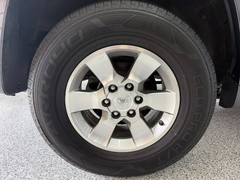 Used 2013 Toyota 4Runner SR5 w/ Convenience Pkg RWD image 24