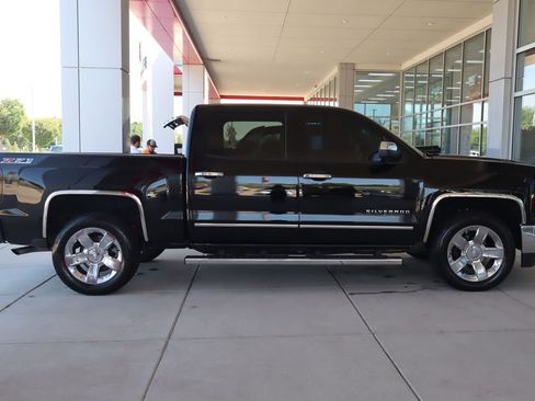 Used 2014 Chevrolet Silverado 1500 LTZ Z71 w/ LTZ Plus Package AWD/4WD image 10