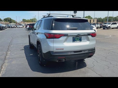 Used 2022 Chevrolet Traverse Premier w/ Redline Edition FWD image 7