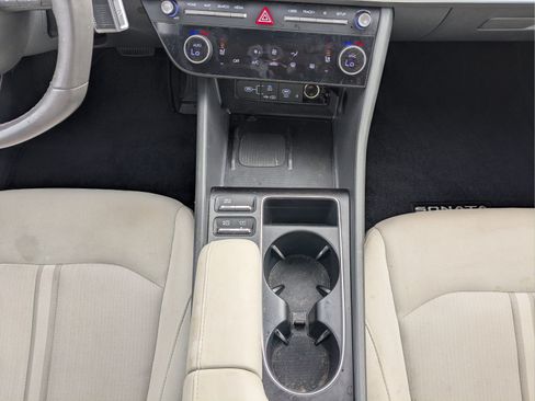 Used 2024 Hyundai Sonata SEL w/ Convenience Package FWD image 16