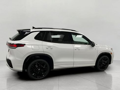 New 2026 Volkswagen Tiguan SE R-Line AWD/4WD image 2