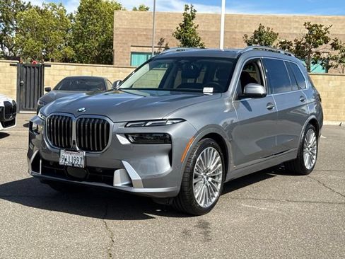 Used 2026 BMW X7 xDrive40i AWD/4WD image 2