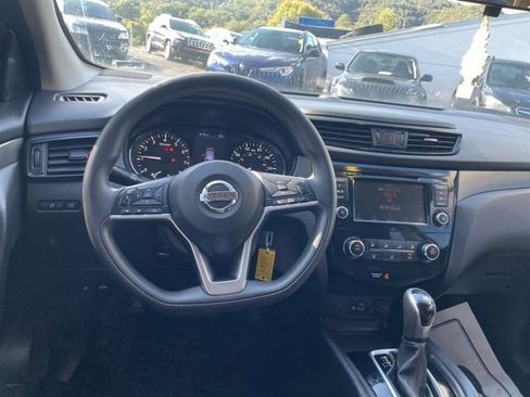 Used 2019 Nissan Rogue Sport S image 13