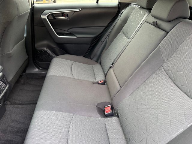 Used 2023 Toyota RAV4 XLE AWD/4WD image 23