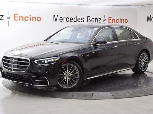 New 2026 Mercedes-Benz S 580e 4MATIC Sedan image 2