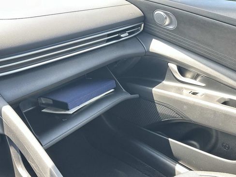 Used 2025 Hyundai Elantra SE w/ Cargo Package FWD image 32
