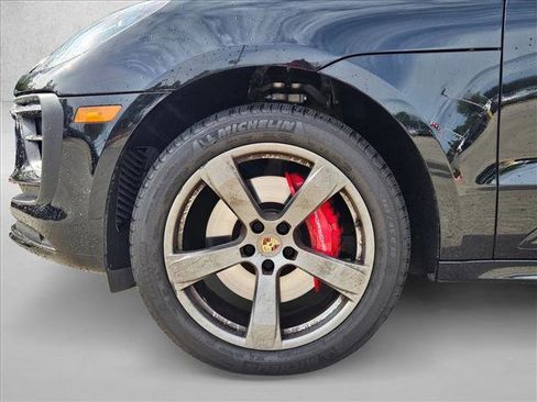 Used 2022 Porsche Macan S image 9