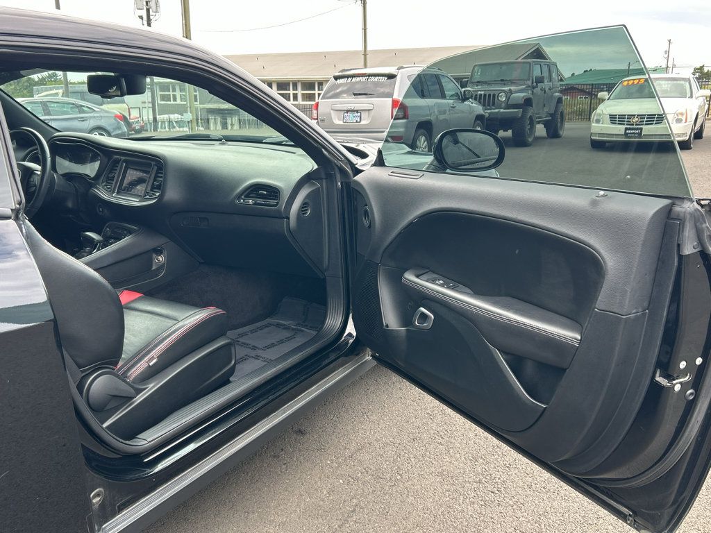 Used 2018 Dodge Challenger SXT w/ Blacktop Package RWD image 28