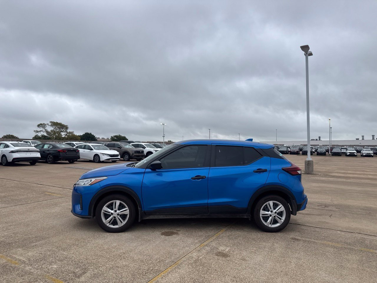 Used 2025 Nissan Kicks Play S FWD image 16