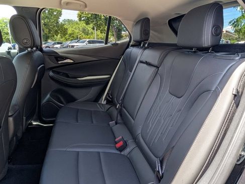 Used 2025 Buick Encore GX Avenir w/ Avenir Convenience Package AWD/4WD image 28
