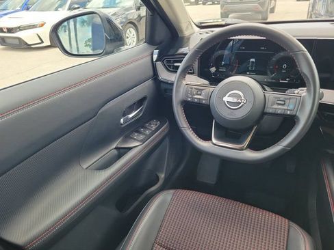 Certified 2026 Nissan Kicks SR FWD image 17