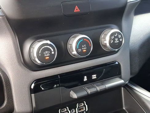 Used 2022 RAM 1500 HFE RWD image 32
