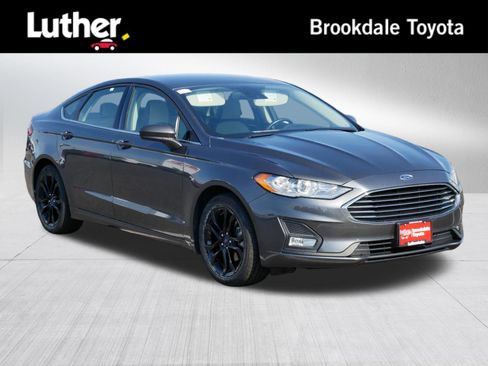 Used 2020 Ford Fusion SE w/ Equipment Group 151A FWD image 1