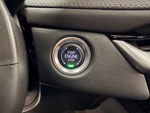 Certified 2025 Cadillac XT4 Premium Luxury image 17