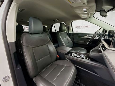 Used 2025 Ford Explorer Active w/ Active Comfort Package image 29