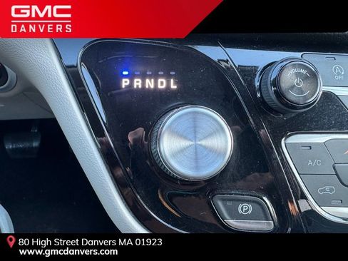 Used 2018 Chrysler Pacifica Touring-L image 15