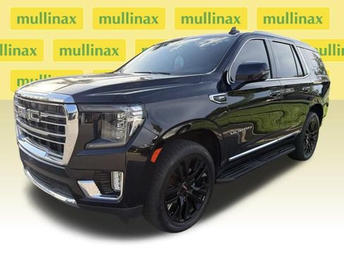 Used 2021 GMC Yukon SLT w/ SLT Premium Package AWD/4WD image 4